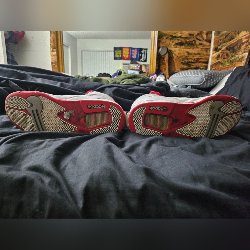 Reebok The Pump Sneakers with Red Accents - Picture 7 of 8